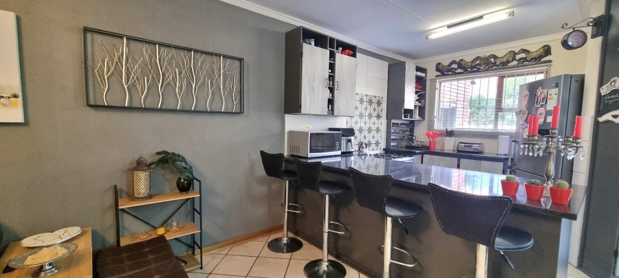 3 Bedroom Property for Sale in Langenhovenpark Free State